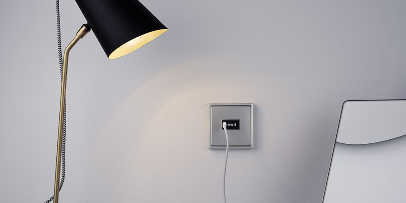 Ladegerät USB PD 60 bei Elektro-Ausbau GmbH Nebra in Nebra